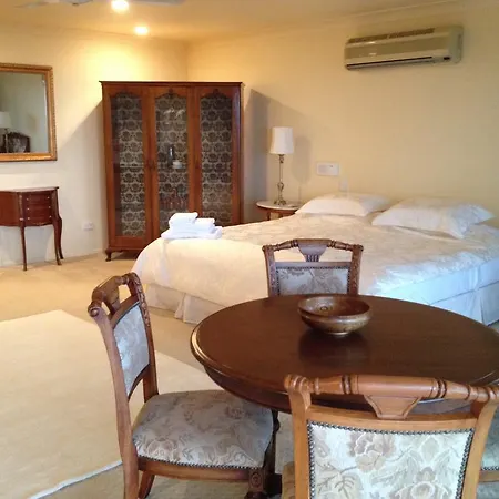 Highwood Park B&B Guest Lodge Maleny Room photo